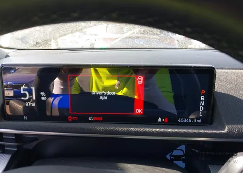 2022 Ford Mustang Mach-E Select z USA, uszkodzony, nr VIN 3FMTK1RM7NMA17672